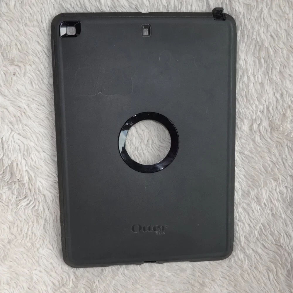 OtterBox Defender Pro Series Case for iPad 7th, 8th & 9th Gen